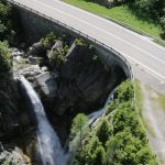 Widok z Mostu Handeckfallbrücke - Przełęcz Grimsel (Szwajcaria)